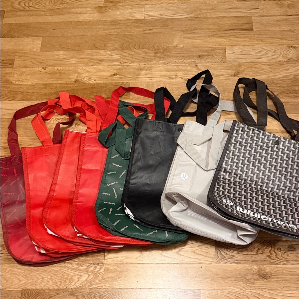 lululemon athletica Tote Collection - total 8 bags
